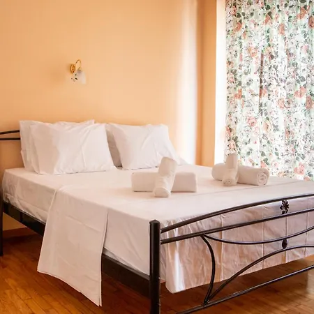 Large Sea View Daire Golos